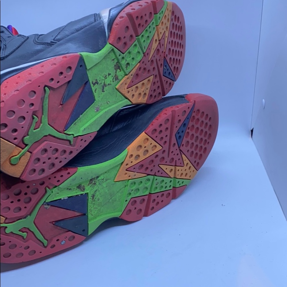 Air Jordan - Picture 4 of 4
